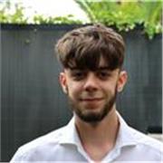 Estudiante de batería imparte clases personalizadas y dinámicas para alumnos principiantes e intermedios