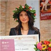studentessa presso l'università di Urbino, diploma in Scienze Umane, tirocinio presso istituto Maria Montessori