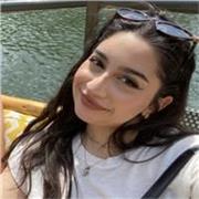 Studentessa universitaria di Lingue impartisce lezioni di Inglese online
