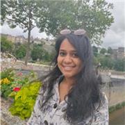 Née dans un pays où la langue officielle est l'anglais (Ile Maurice), je parle couramment cette langue. De plus, j'ai déjà donné des cours particuliers de mathématiques niveau CM2 et niveau 3e