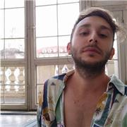 Studente universitario di storia disponibile per ripetizioni