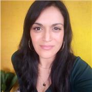 Profesora de psicología, imparte clases a nivel Bachillerato y Licenciatura. Para los más pequeños, manejo de emociones, comunicación expresiva y correción de escritura