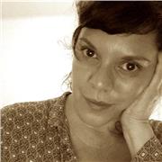 De una técnica de recorte de papel, llamada  papercut . También hago talleres de collages temáticos