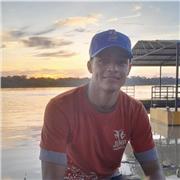 Profesor de baile urbano con énfasis en breakdance con 15 años de experiencia. También enseño gramática inglesa