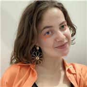 Professeure particulier donne cours de soutien scolaire du collège au lycée. Je suis bilingue en anglais. Je peux aider en anglais, français, histoire-géographie, arts plastiques