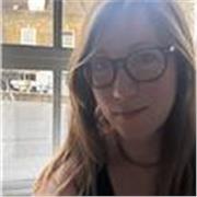 Lezioni di inglese con insegnante qualificato CELTA per studenti delle superiori e universitari