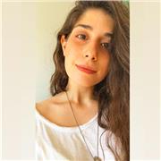 Professeur de piano.j'ai Bac +2 de instruments classique, je suis étudiante de la musique, je joue du piano depuis 12 ans, En mon pays j'ai enseigné le piano ( 3 ans)