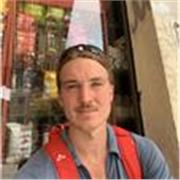 Native English-speaking American giving conversational English lessons