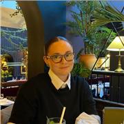 Étudiante en médecine propose des cours de mathématiques, physique chimie et svt en visioconférence