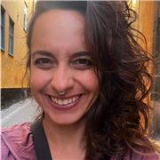 Insegnante di inglese con anima brasiliana e metodo internazionale: lezioni dinamiche per adulti e ragazzi