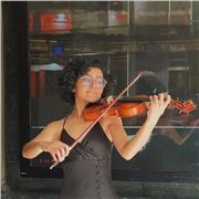 Músico con experiencia orquestal y práctica impartiendo clases de violin y guitarra en nivel de iniciación