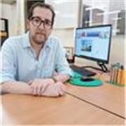 Psicopedagogo y profesor de educación básica para niños, jóvenes y adultos