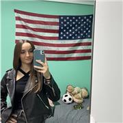 Chica de 18 años, estudiante de enfermería en UD Deusto. Hablo Inglés, euskera y francés. Me gusta mucho la biología.