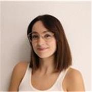 Profesora titulada en Diseño de Interiores con más de 3 años de experiencia en el sector y manejo de programas de diseño. 