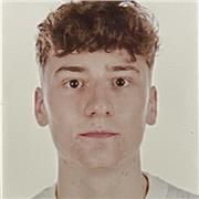 Estudiant d’enginyeria amb exel·lents notes al batxillerat amb gran disponibilitat.