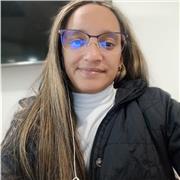 Soy Administradora de Empresas y siempre he tenido facilidad con números. Me gusta enseñar a niños con sus bases numéricas.