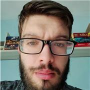 Profesor imparte clases de matemáticas hasta 2bto y de estadística a universidad