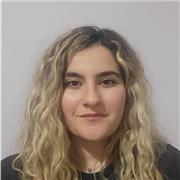 ¿Necesitas ayuda con alguna de tus clases? Soy Miriam, profesora particular de primaria, licenciada en Ciencias Políticas.