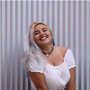 Profesora de Arte, dibujo, diseño, historia del arte, fotografía. Con años de experiencia en el sector.