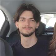 Ragazzo laureato in chimica offre lezioni su qualsiasi ramo della chimica