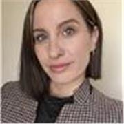 Profesora en Estética Integral y Bienestar y maquillaje. Impartida clases de maquillaje, tratamientos faciales y corporales y más.