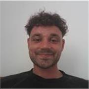 Profesor de inglés con más de 2 años de experiencia en inglés comercial y conversacional.