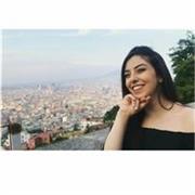 Psicologa clinica offre lezioni di psicologia e scienze umane  a studenti della scuola secondaria di secondo grado.