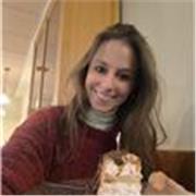 Profesora de piano por el Conservatorio superior de Música de Liceo