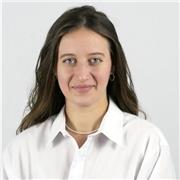 Insegnante laureata alla Scuola Interpreti offre aiuto compiti di italiano e inglese per bambini (solo online).