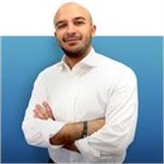 Designer con 8 anni di esperienza: ti insegno a usare Photoshop, Illustrator, InDesign, After Effects e i software 3D 👨‍💻