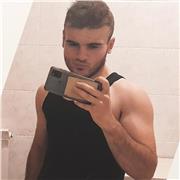 mi chiamo Francesco, ho 20 anni e offro lezioni di inglese per studenti o per chiunque desideri migliorare in quest'ambito