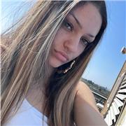 Maestra de primaria, para ayudar a niños que necesitan ayuda con sus tareas y aprendizaje en el colegio.