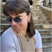 Studentessa universitaria impartisce ripetizioni di lingue