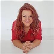 Formatrice en communication passionnée (+700 vidéos éducatives) j'adore transmettre cette passion qui m'anime depuis 20 ans