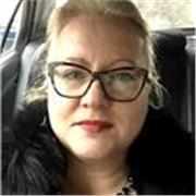 Amo  i bambini e mi piacerebbe tanto a lavorare con loro e aiutarli a imparare englese. 