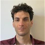 Sono un medico in formazione specialistica in radioterapia, con solida preparazione in materie scientifiche come biologia, chimica