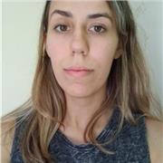 Profesora de arte con orientación en pintura. Titulo obtenido en REA (Regina Pacis, escuela superior de bellas artes)