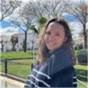 Graduada en economía , experta en matemáticas dispuesta a dar clases hasta 1ero de bachiller