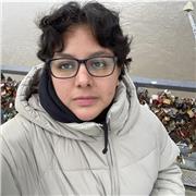 ¡Hola! Ich bin Raquel, eine leidenschaftliche Spanischlehrerin mit Erfahrung im Sprachunterricht.