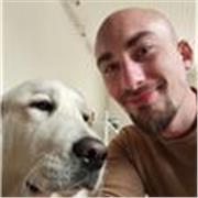 Je suis un chef de cuisine qualifié et expérimenté. Je suis passionné du goût et de la gastronomie du monde.