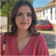 Profesora de matemáticas y química de primaria y ESO, aunque también tengo conocimientos para poder impartir clases a bachillerato