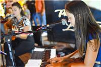 Profesora de piano y teoría musical . Todos los niveles desde los 8 años