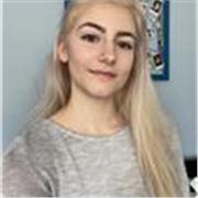 Maschinenbaustudentin bietet Mathe Nachhilfe für Schüler*innen ab 12 Jahren