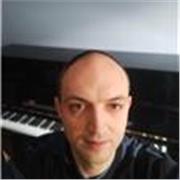 Professeur de piano expérimenté propose des cours à mon domicile