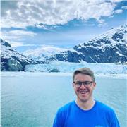 Hello,
My name is Sam and I am a native English speaker from the United States. I am here help you improve your English!
