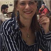 Insegnante di italiano, storia, geografia, offre lezioni online, partendo dalle esigenze degli allievi. Offre anche lezioni di matematica (scuola primaria) e inglese per livelli elementary, base