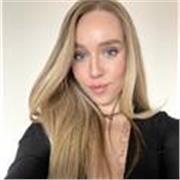 He sido profesora de clases particulares durante muchos años para niños de todas las edades, además de au pair en Inglaterra