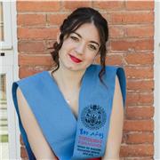 Graduada en Magisterio y especialidad en pedagogía terapéutica