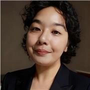 English teacher who will share knowledge with fun.