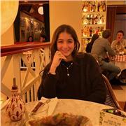 Je vais enseigner des cours d'anglais aux enfants allant jusqu'au collège maximum